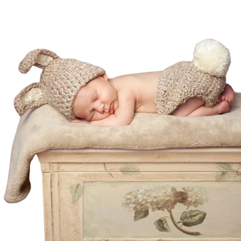 Newborn  baby Bunny Photo Prop 
Will fit newborn to 3mo